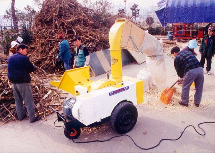 폐목재, 폐자재를 이용한 재활용 모습