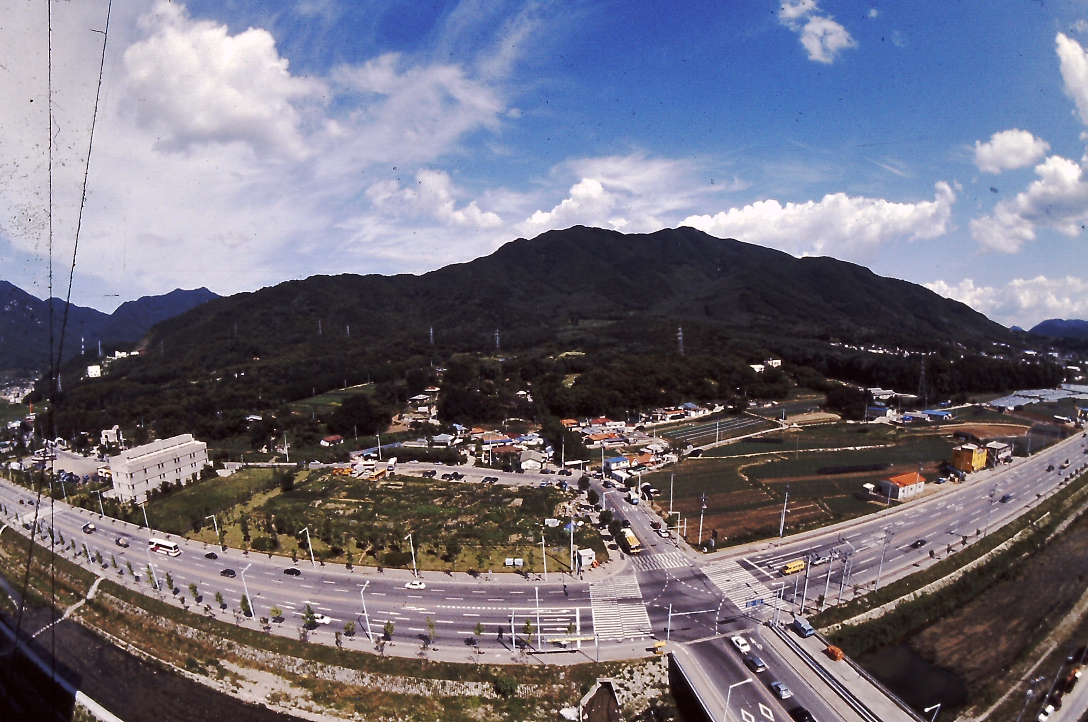 2000년도 검단산 전경