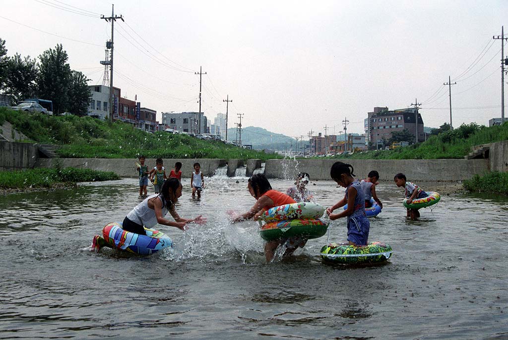 덕풍천 물놀이