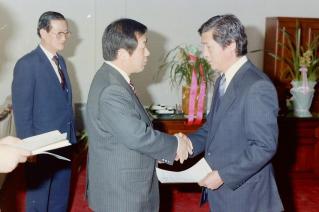 각동장 임명장교부