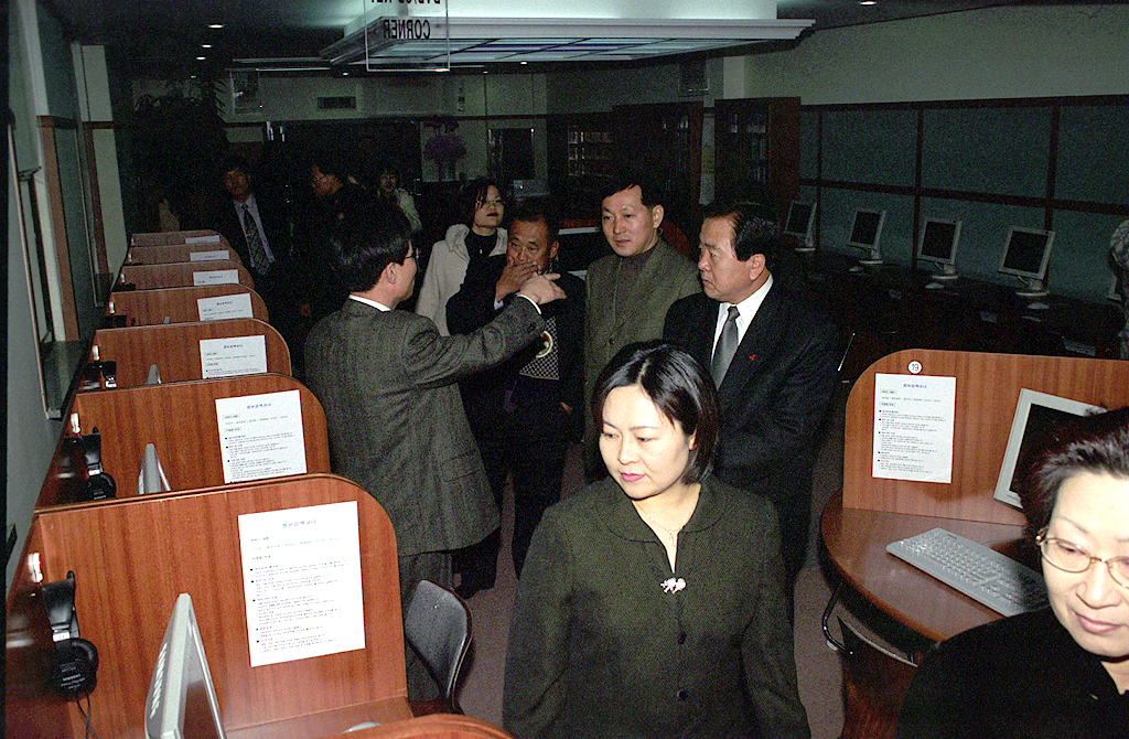 하남시립도서관 디지털 자료실 개실
